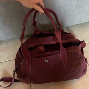 Lululemon medium sized duffle bag